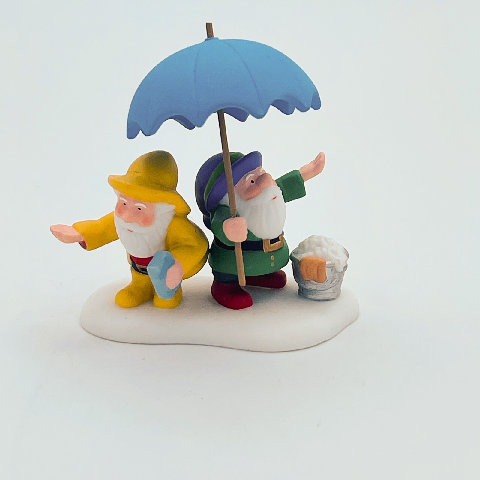 2001 Department 56 North Pole Series Car Wash Cadets In Box 2.5″