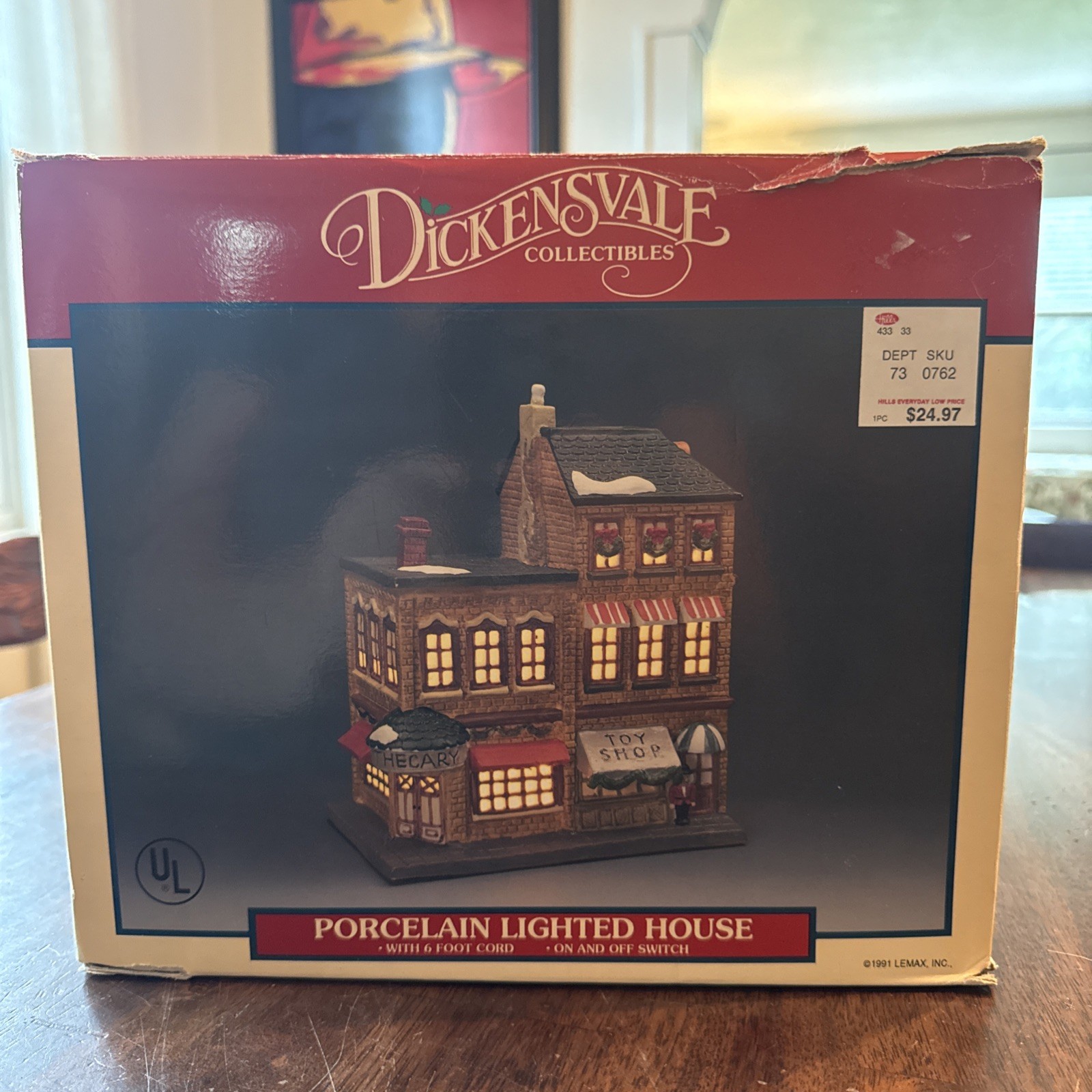 VTG Dickensvale Porcelain Lighted 1991 Toy Shop in Box