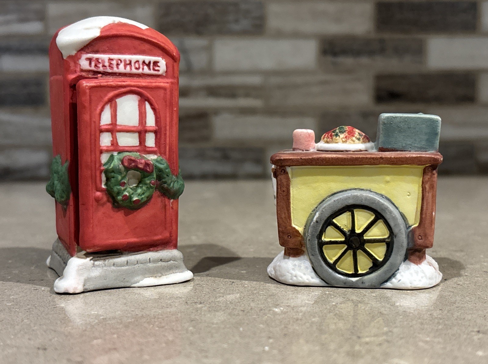 Unbranded Christmas Village Figurines Accessories Decor – Lot of 16 Pieces