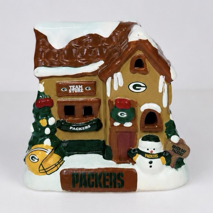 Green Bay Packers Christmas Village House Figurine Ceramic Multicolor 3D Effect
