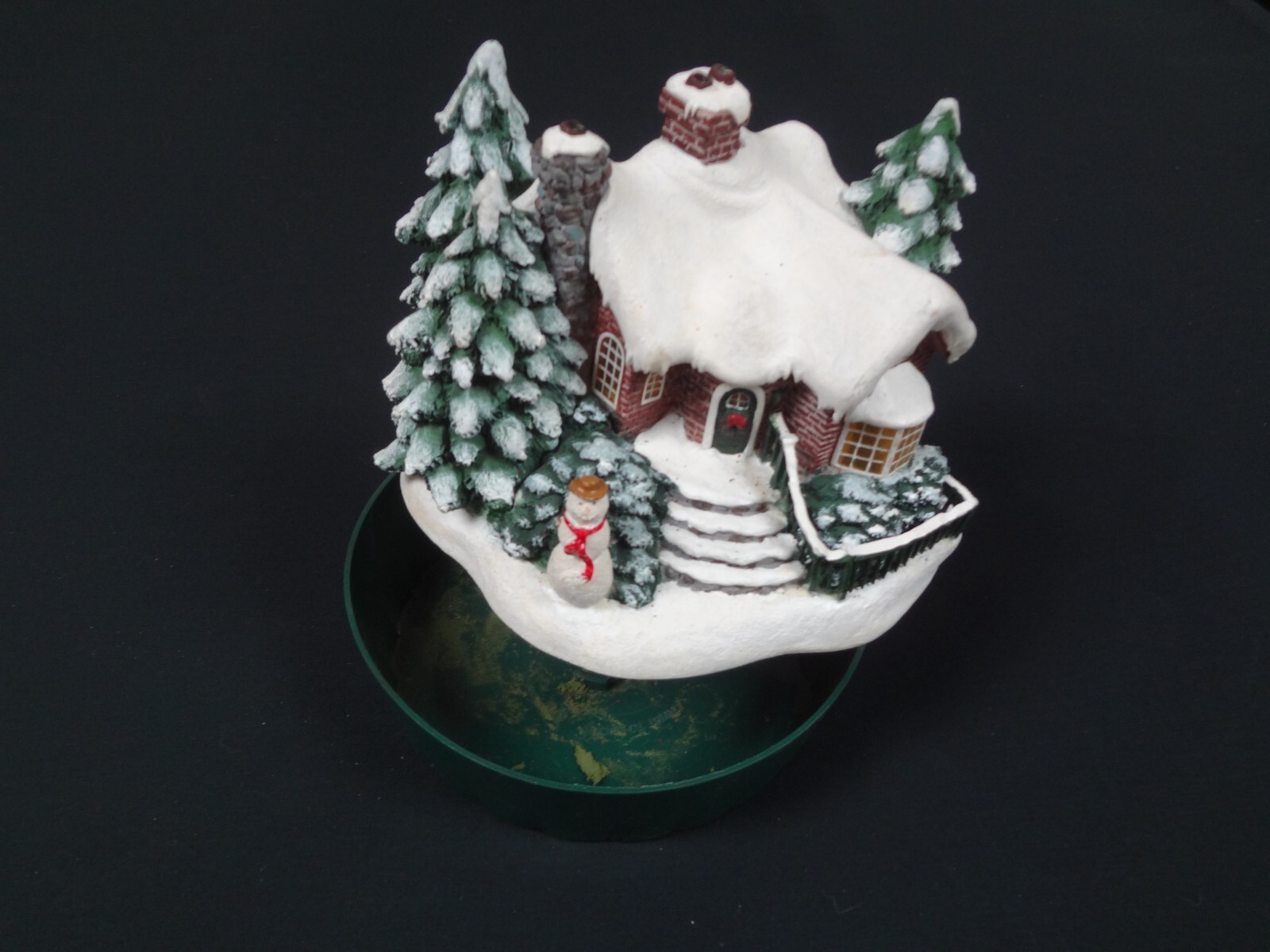 CHRISTMAS VILLAGE HOUSE ON ROUND PLASTIC STAND