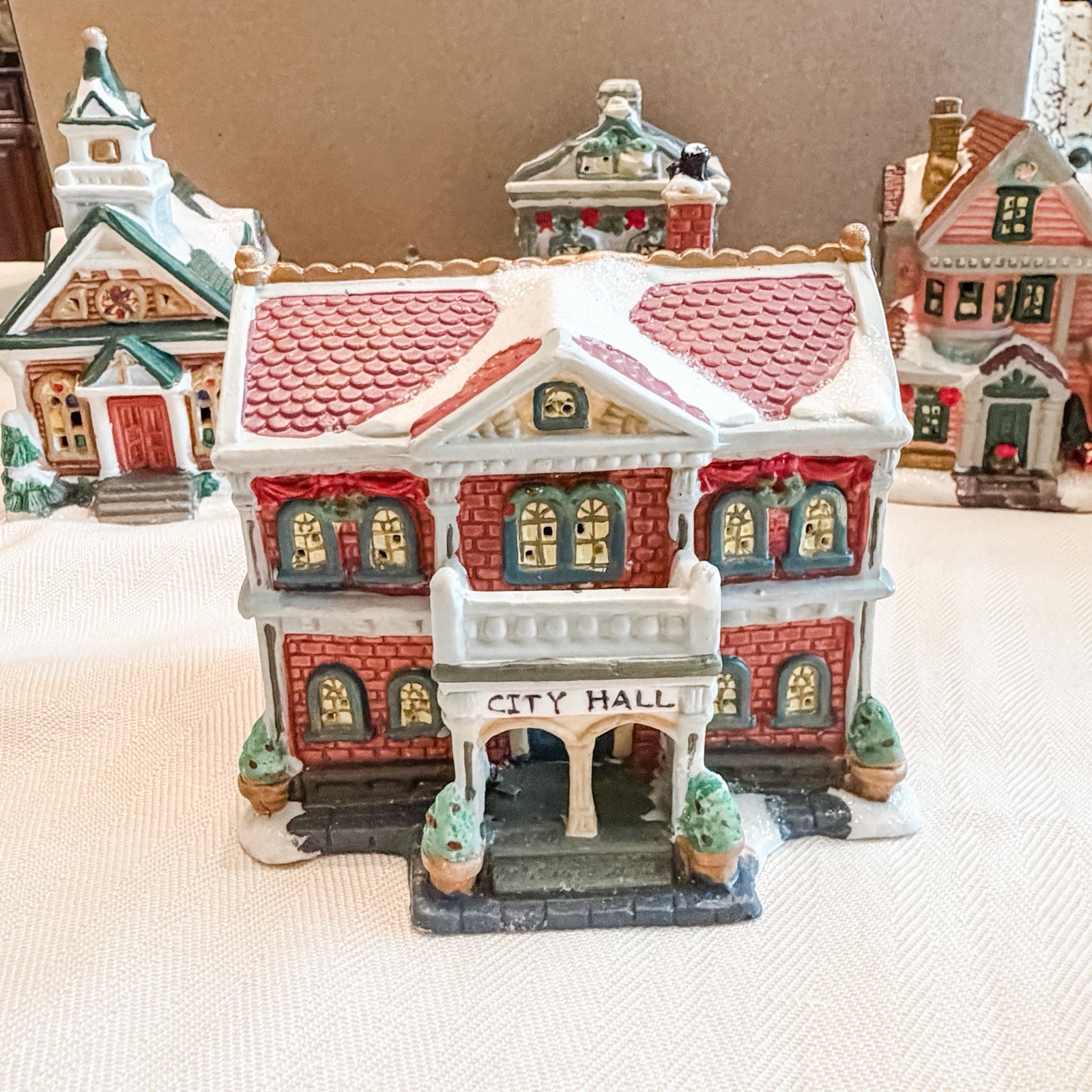 Cobblestone Corners Windham Heights 17 pc Ceramic Christmas Village 2004, 2005