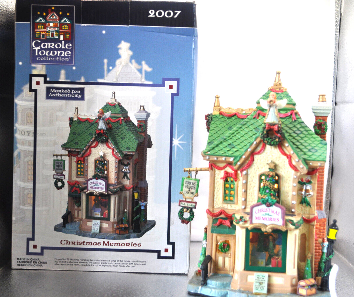 2007 LEMAX CAROLE TOWNE COLLECTION CHRISTMAS MEMORIES HOUSE