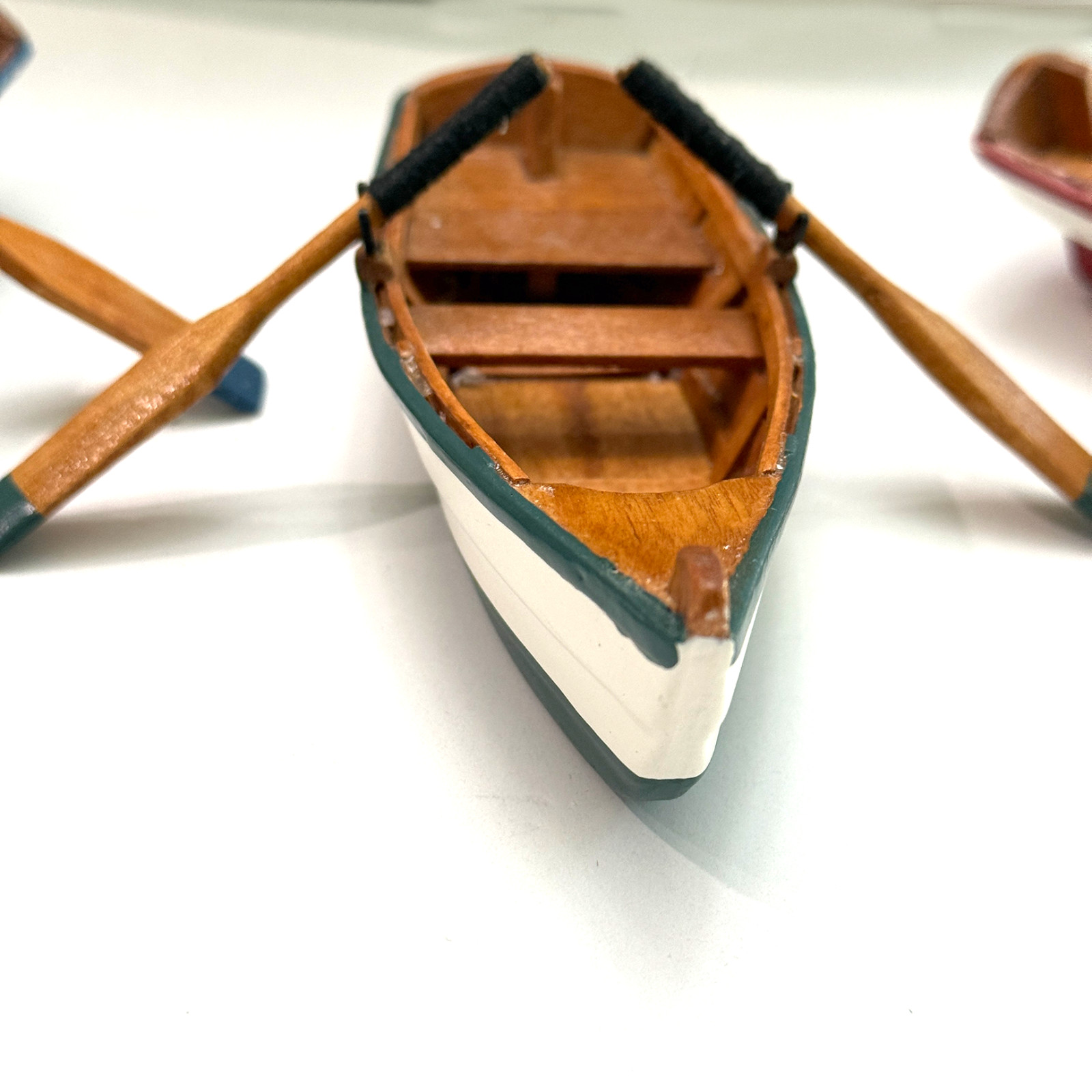 Dept 56 Village Accessories Wooden Rowboats w/Paddles – Set of 3 w/Box – Read