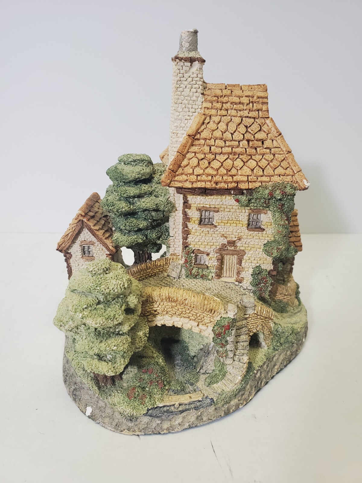 David Winter Cottages Tollkeepers Cottage The Main Collection 1984 small chips