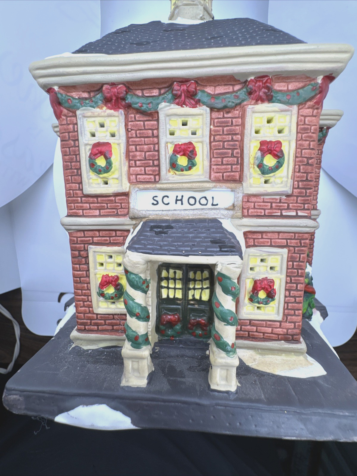 2007 Holiday Inspirations New Hope School Lighted Xmas w/ New Cord Light & Bulb