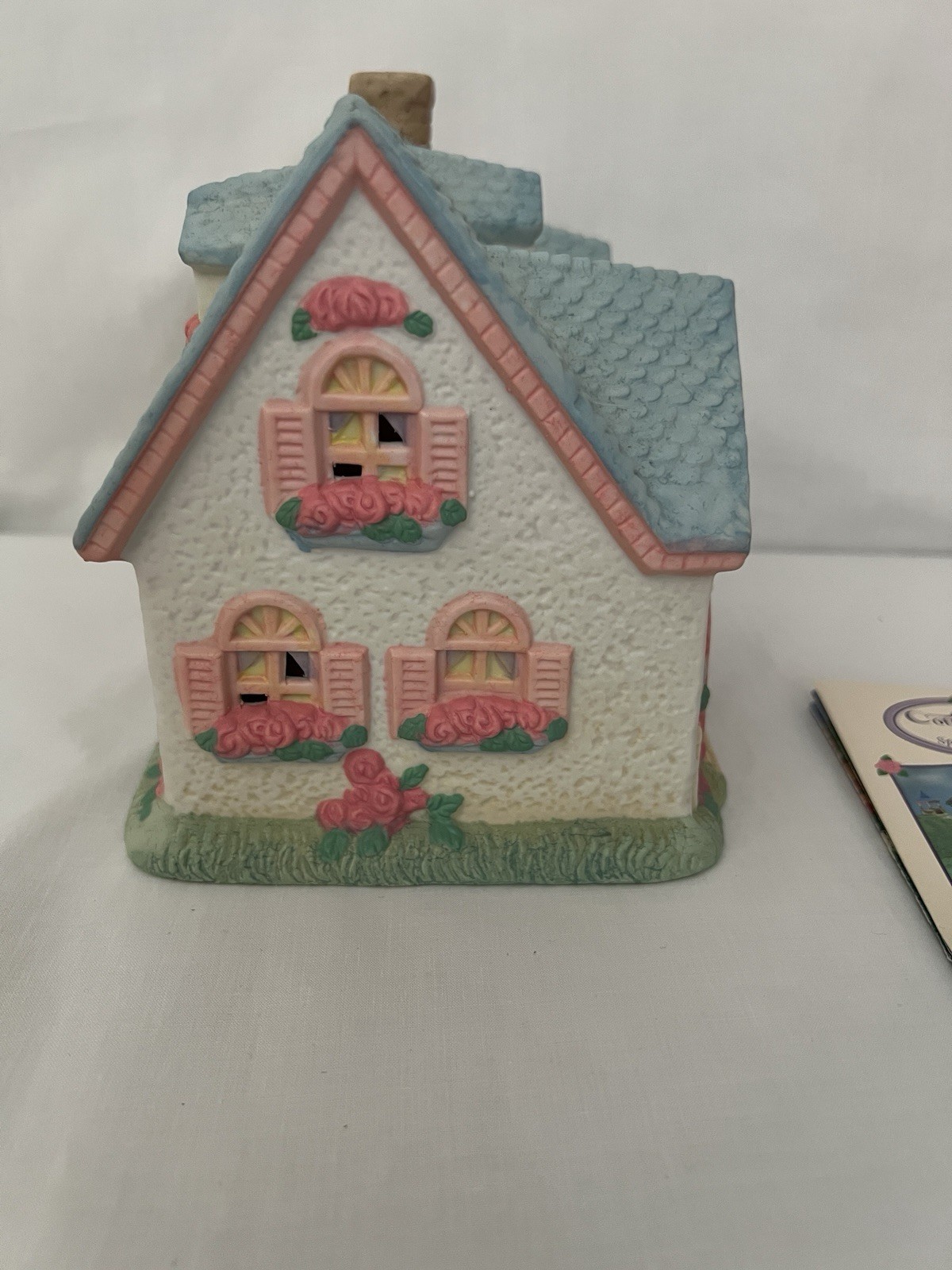 Cottontail Lane “Cottage” Vintage Lighted Cottage GREAT CONDITION