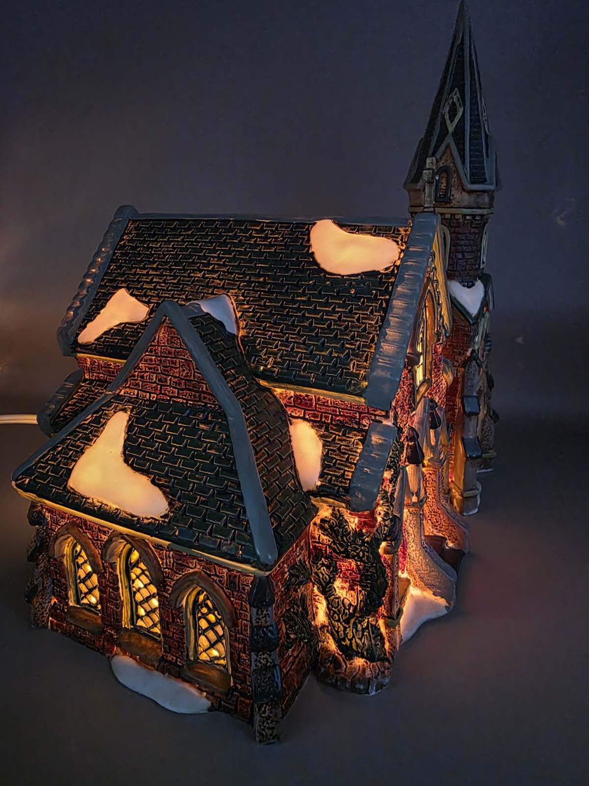 Dickens Collectables Christmas Village Lighted Church 1998 Vintage Porcelain