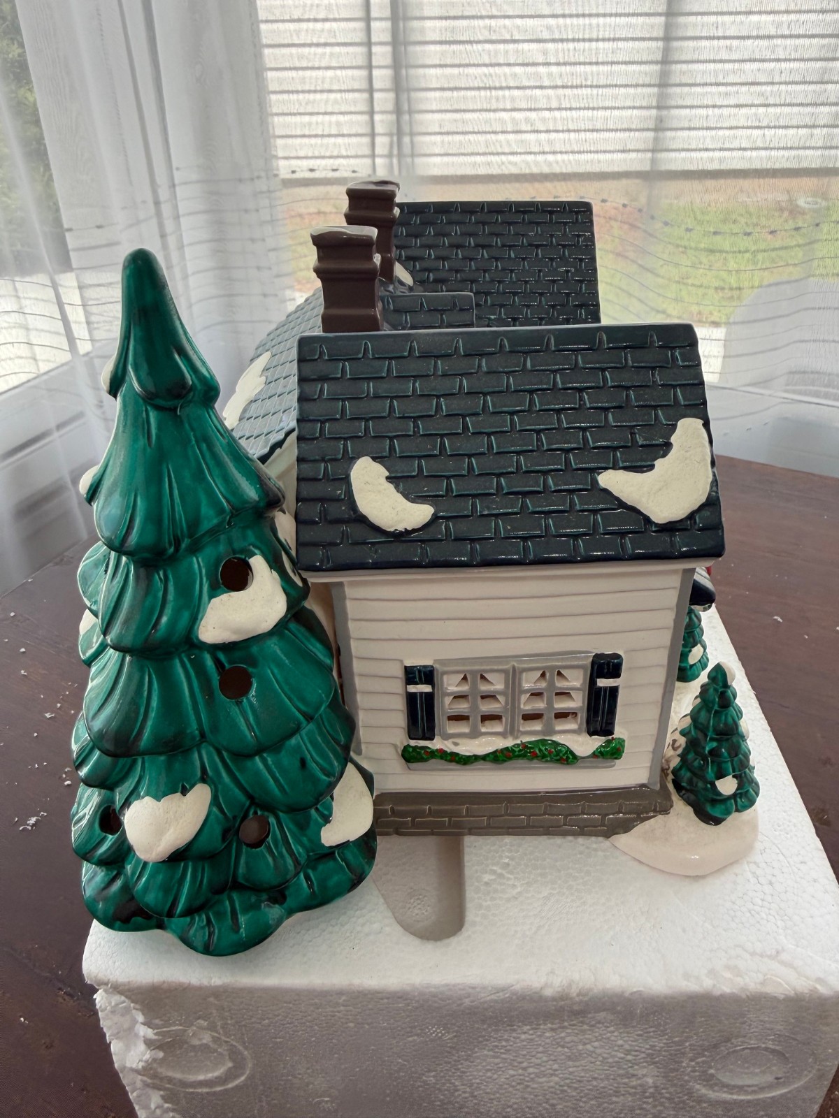 Snow Village Department 56 Grandma’s Cottage