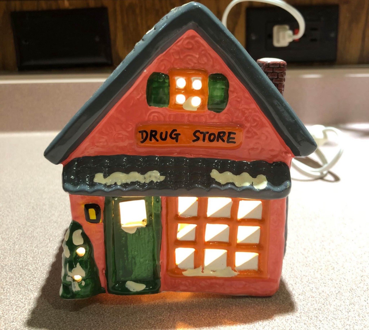 Vtg 1960’s Light Up Ceramic Christmas Village W/ OG BOX & CORD -DRUG STORE- rare
