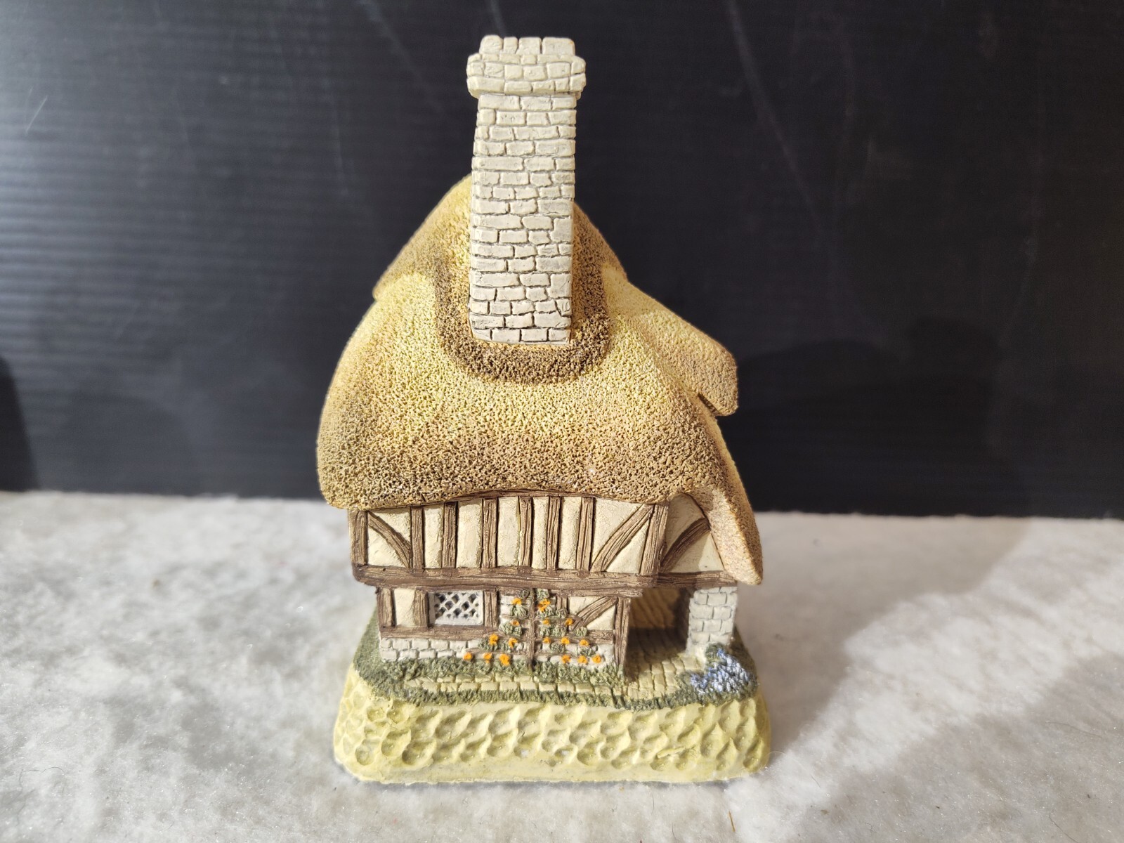 David Winter Pudding Cottage – British Traditions 1989 Medieval Village Unboxed