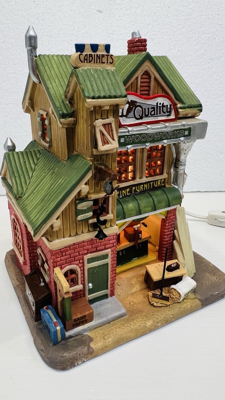 Lemax “ Quality Woodworks Fine Furniture & Cabinets” 35528 Retired 2013 NEW !