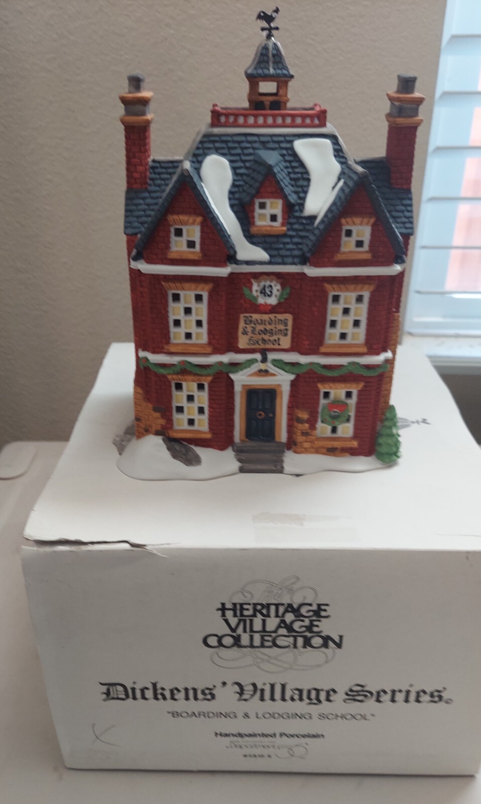Vintage 1990-1999 lighted Village Dept 56 Dickens Boarding & Lodging School