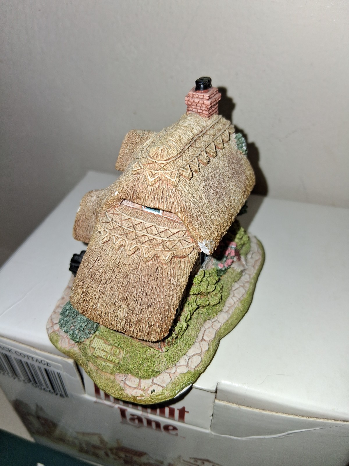EUC w/ Box Deeds Lilliput Lane Applejack Cottage Miniature Sculpture 3″ 1994