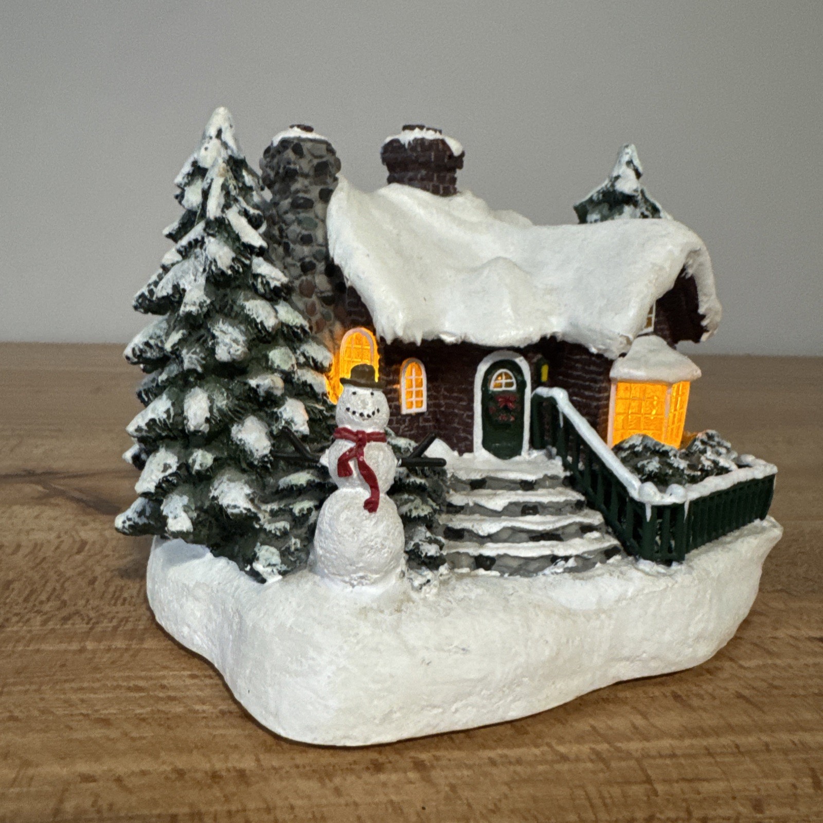 Vintage A Village Christmas Thomas Kinkade Teleflora Lighted House 2002 Works