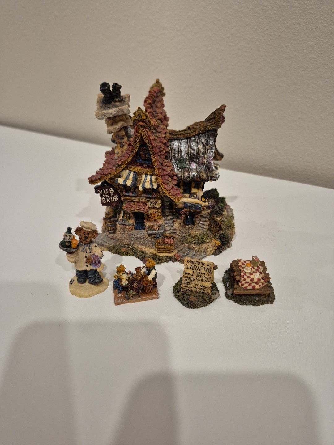 Lot 8 Boyds Town Bearly Built Villages & 31 Mini Figuries