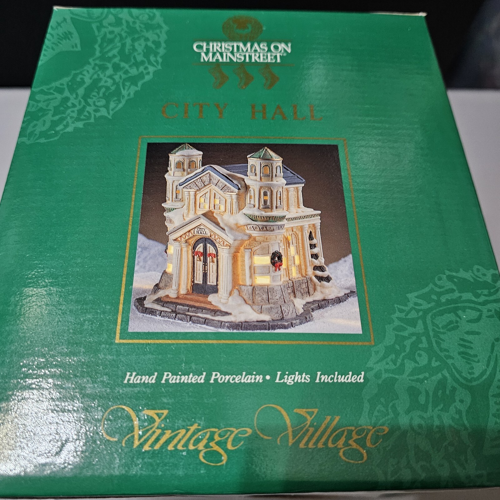 Vintage Village~ 🎄Christmas On Main Street~ City Hall ~ LIGHTS UP ~ Beautiful