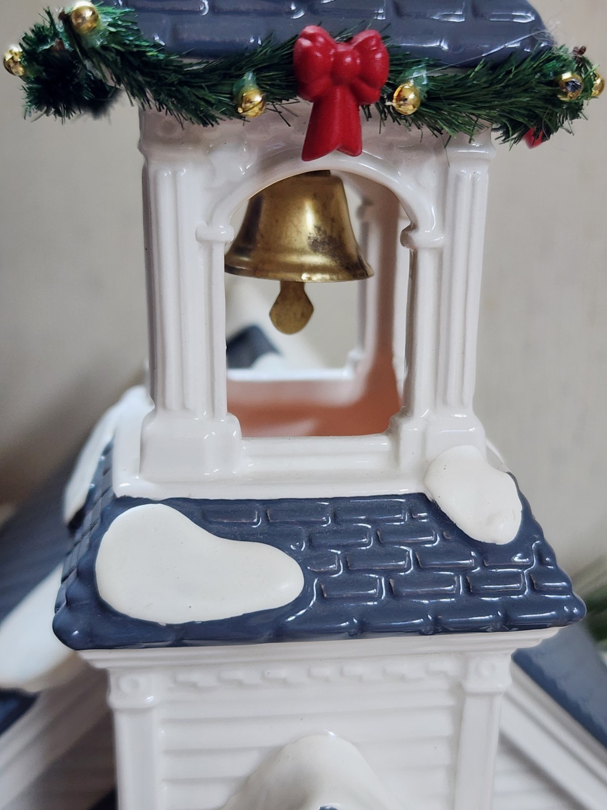 🎄Dept 56 Snow Village “Silent Night Church” Lighted &Musical – Retired 2005