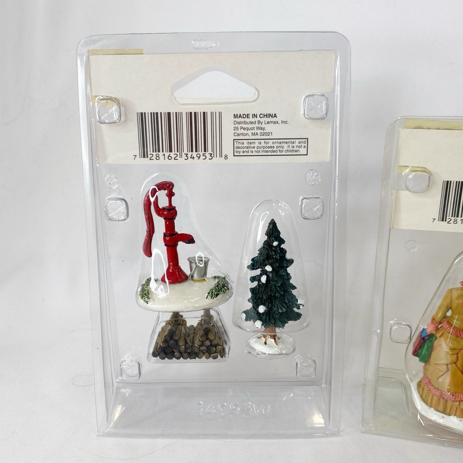 4 Lemax Village Collection Figures & Accessories Phone Booth Water Pump Snow Fam