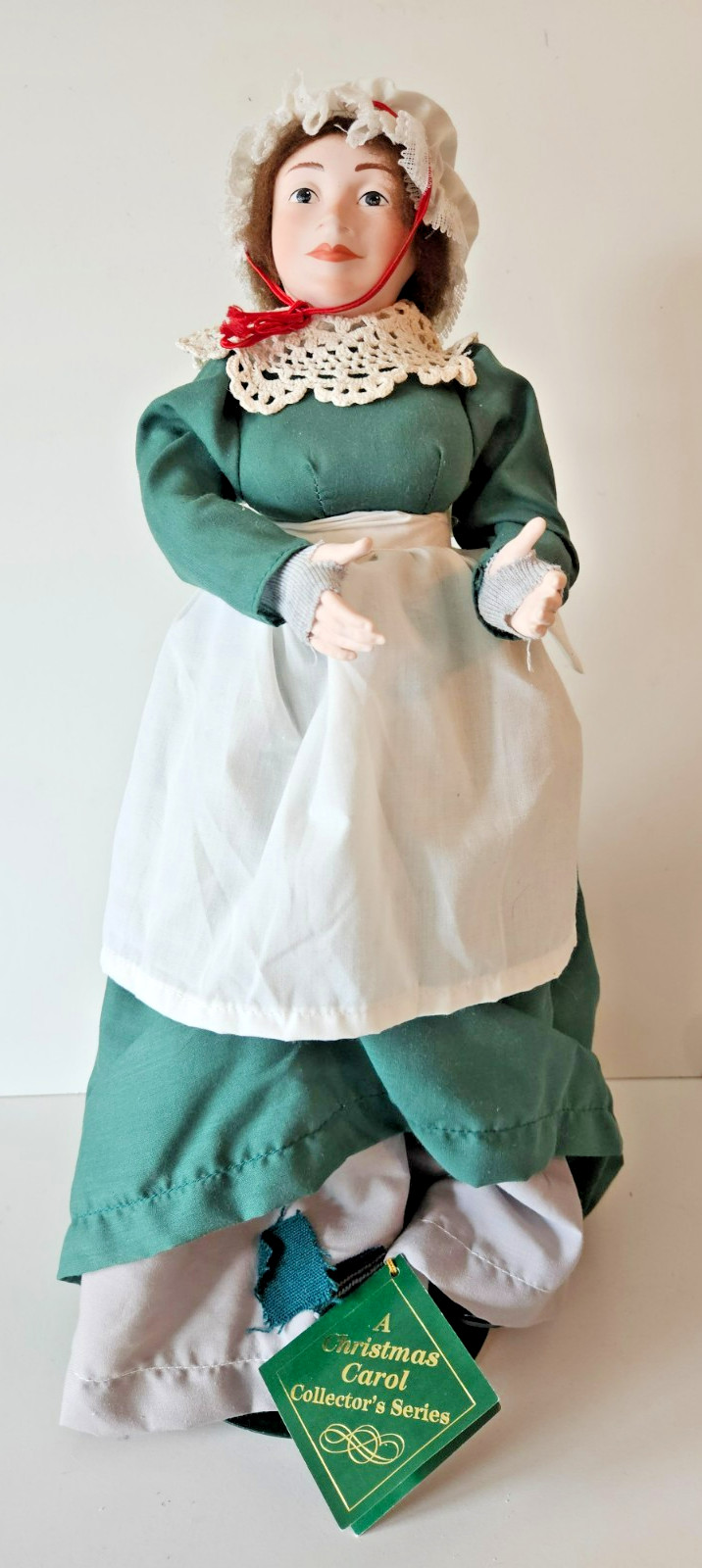 Dept 56 Mrs. Cratchit A CHRISTMAS CAROL Collector’s Series Porcelain 18″ Doll