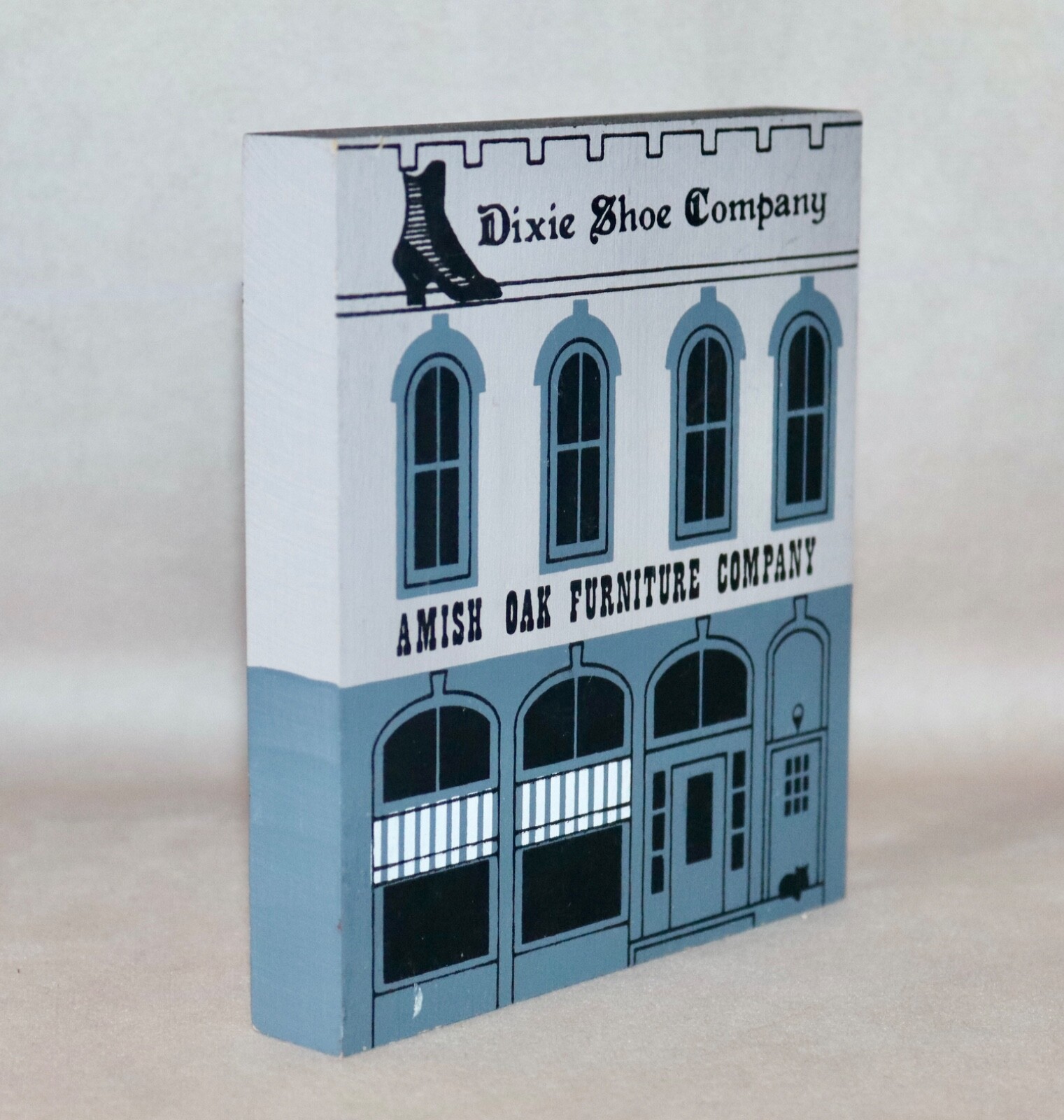 Amish Oak Furniture ~ Dixie Shoe Co Faline Cat’s Meow 1987 Shelf Sitter