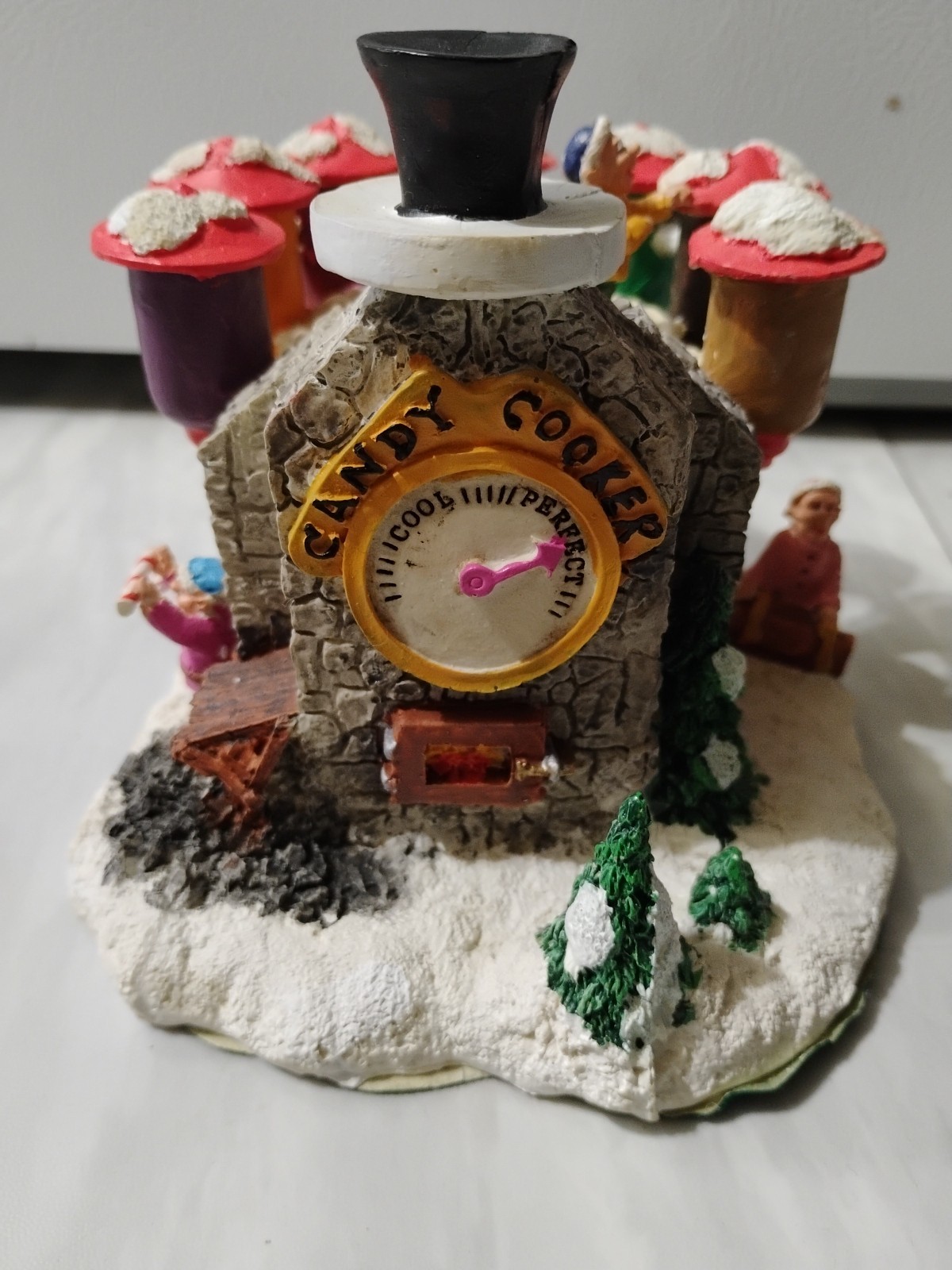 Vtg 1995 Santa’s Town Candy Cooker Christmas Store 6 X 5 Solid