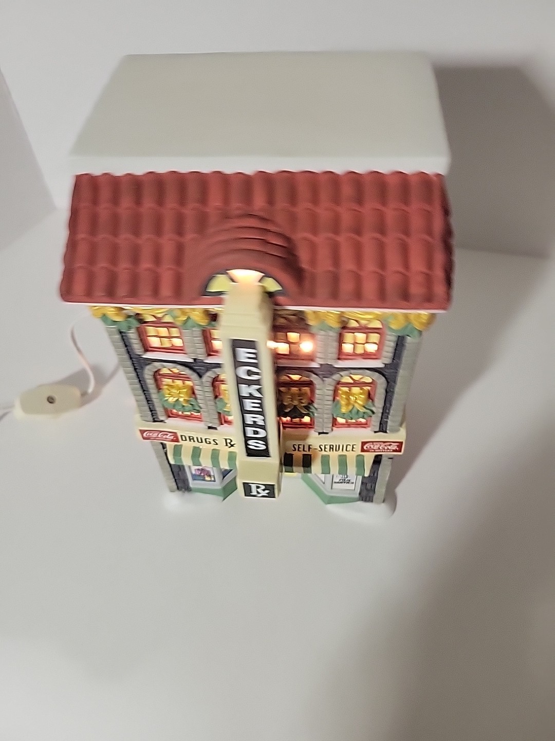 Coca-Cola Eckerd Drug Store Town Square Collection 2000 Village Building w/Box