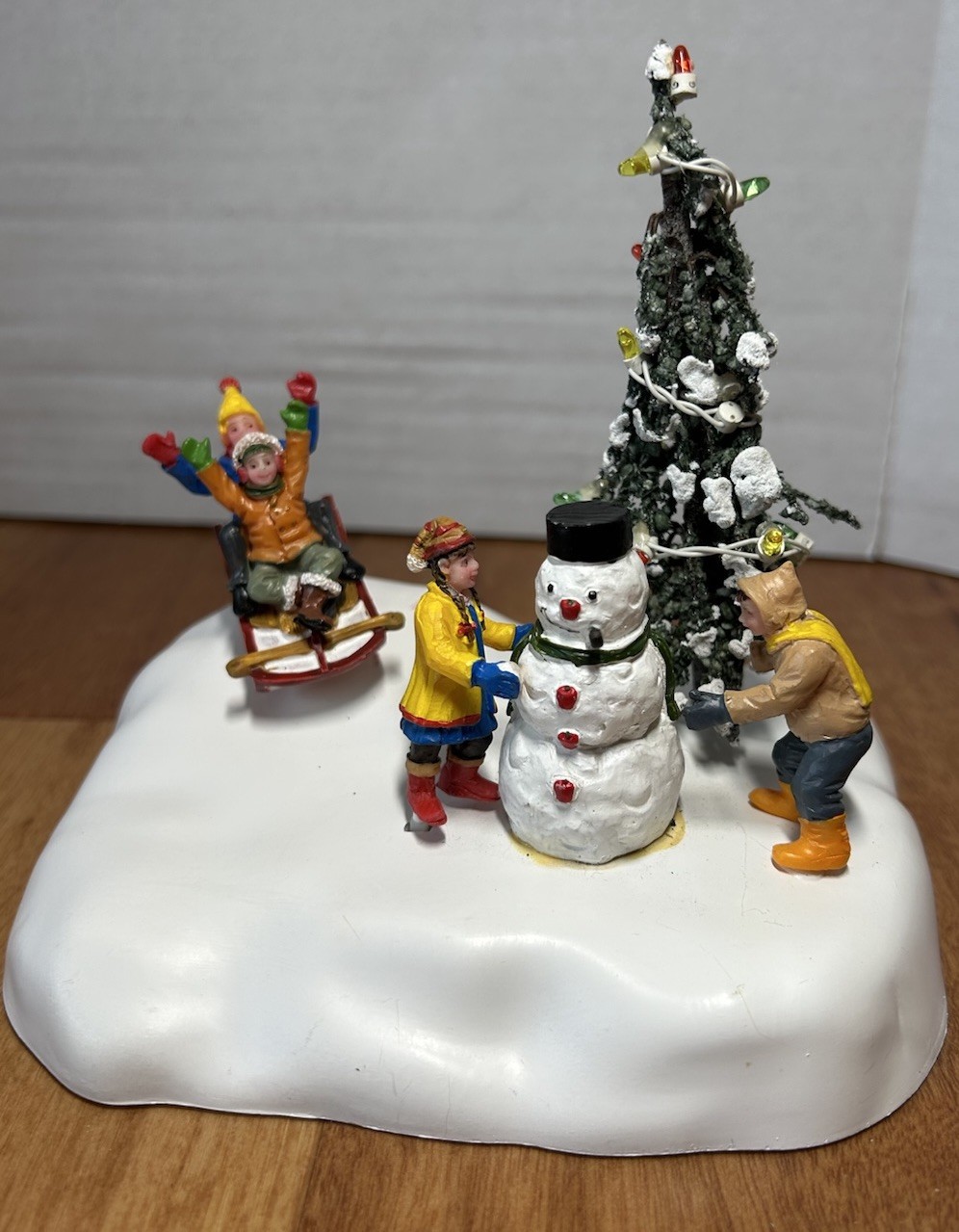 Lemax Frolic in the Snow Lighted Tree #44210 Kids Playing in Snow 2004 Tested