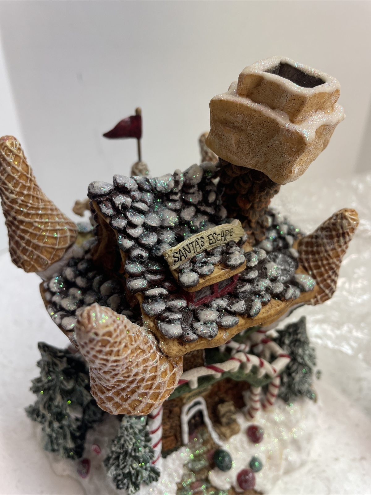 The Boyd’s Town Kringle’s Retreat # 99755V 2000 NO COA