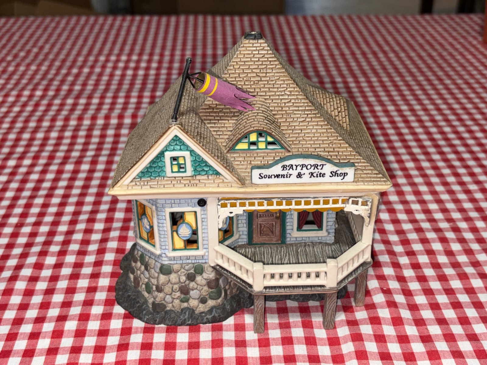 Department 56 Seasons Bay Bayport Souvenir and Kite Shop As-Is