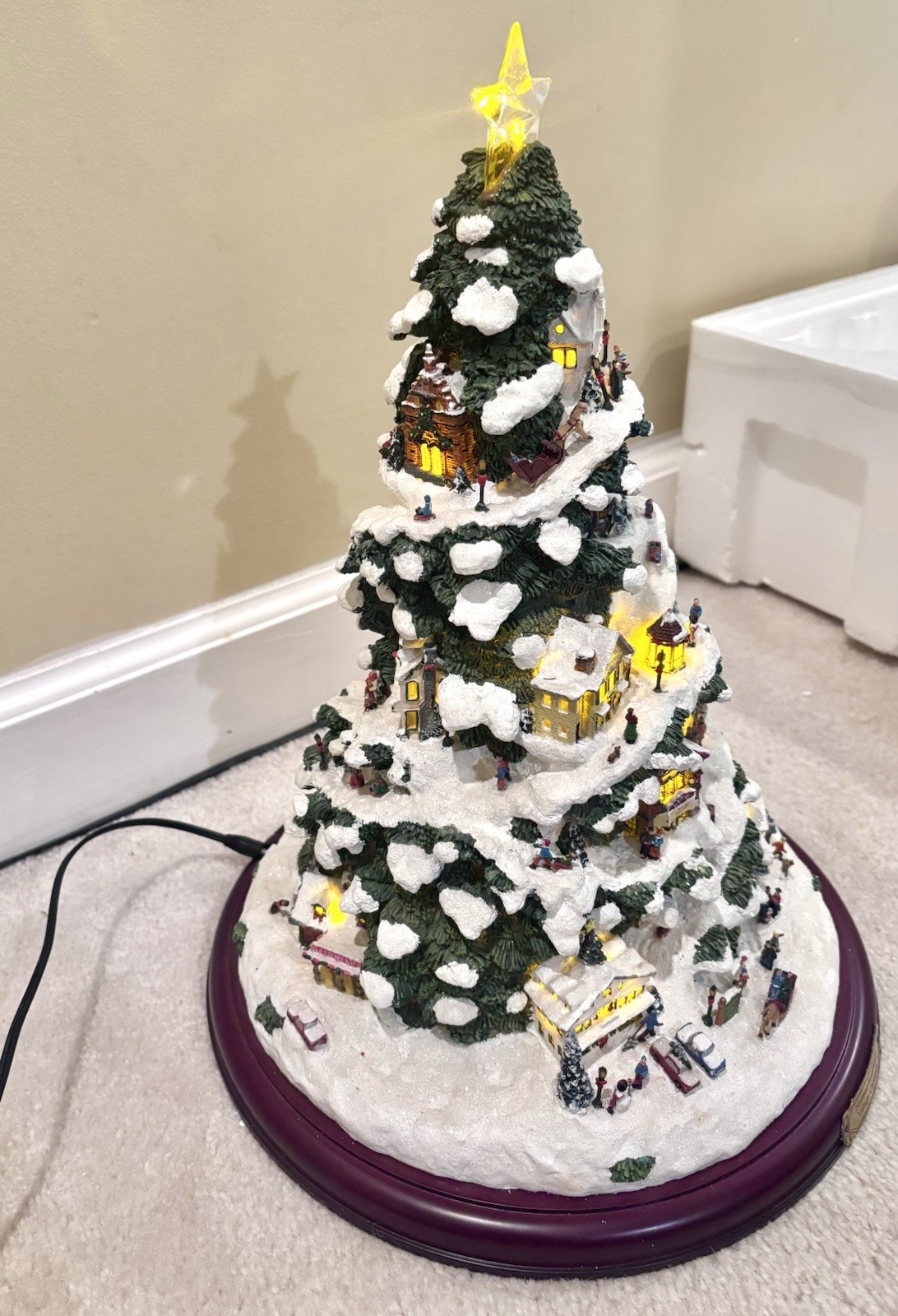 2004 Thomas Kinkade ‘Norman Rockwell Village Christmas’ Lighted Tabletop Tree