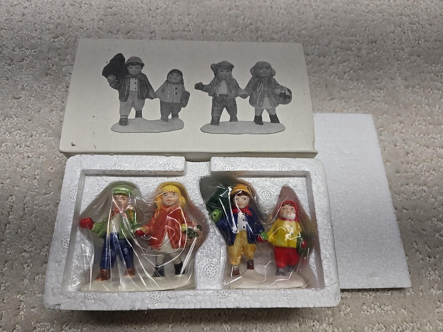DEPT 56 SNOW VILLAGE THROUGH THE WOODS ACCESSORY SET OF 2 #5172-1 NIB WS