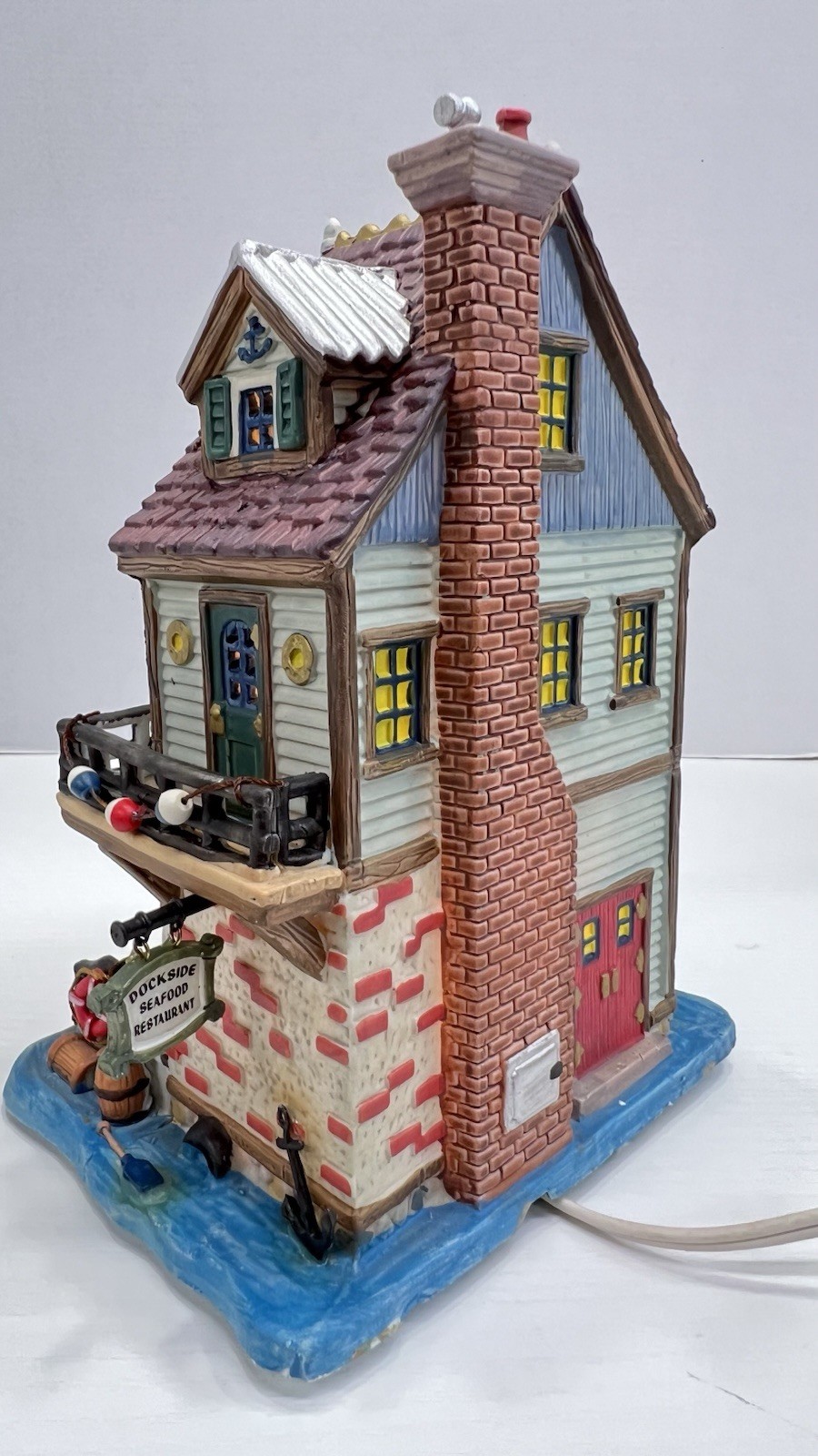 Lemax Plymouth Corners “Jesse’s Boat Supplies & Restaurant” 85698 RARE & NEW !