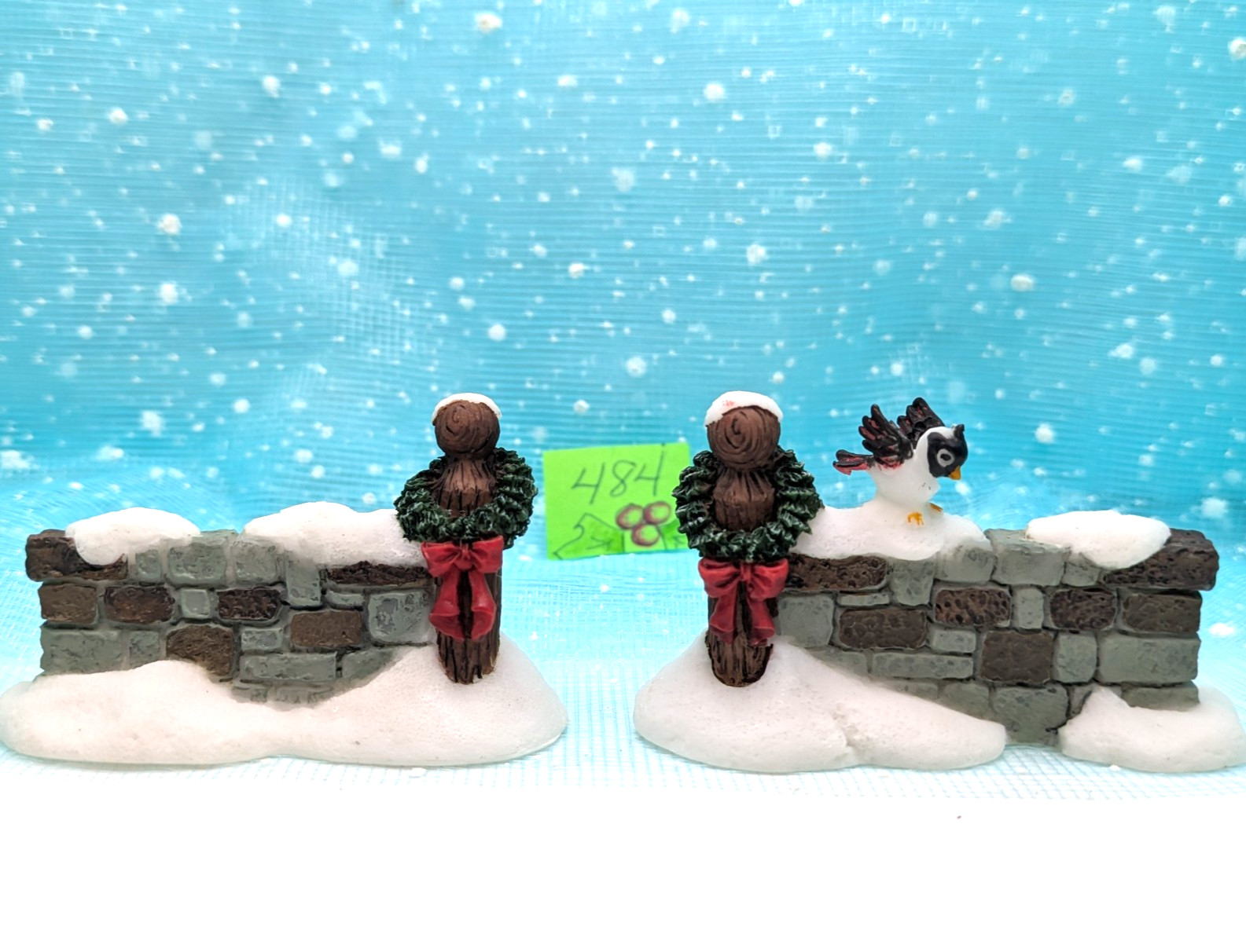 O’Well fence “stone” wall bird wreaths 2pc Christmas Village Accessory INV484