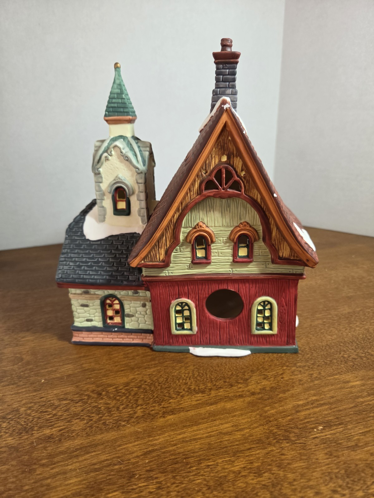Santa’s Workbench Victorian Series Whispering Pines Tavern Without Box And Light