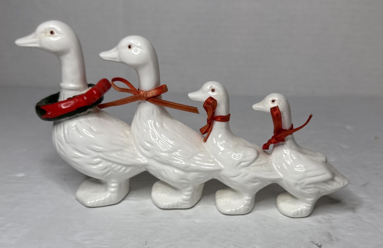 Vintage Dept 56 Christmas Geese Family in a Row Red Bow Ceramic Figurine 1980s