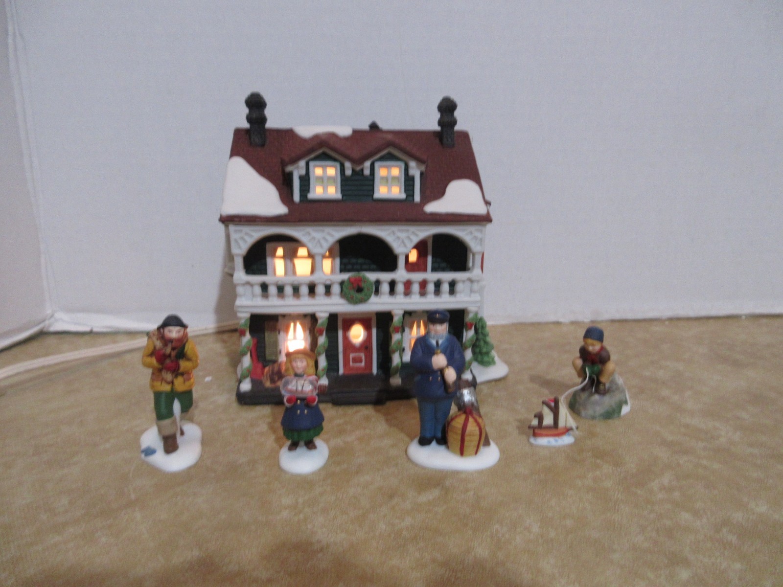 Dept. 56 New England 1990 Captain’s Cottage & Sea Captain & His mates