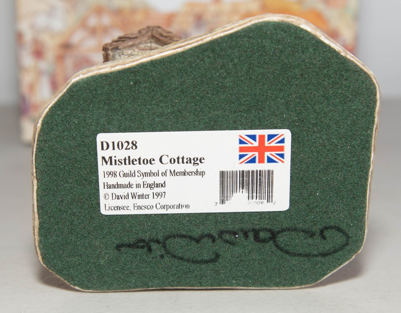 David Winter Mistletoe Cottage Christmas Village House 4.5 in.Collectible Signed
