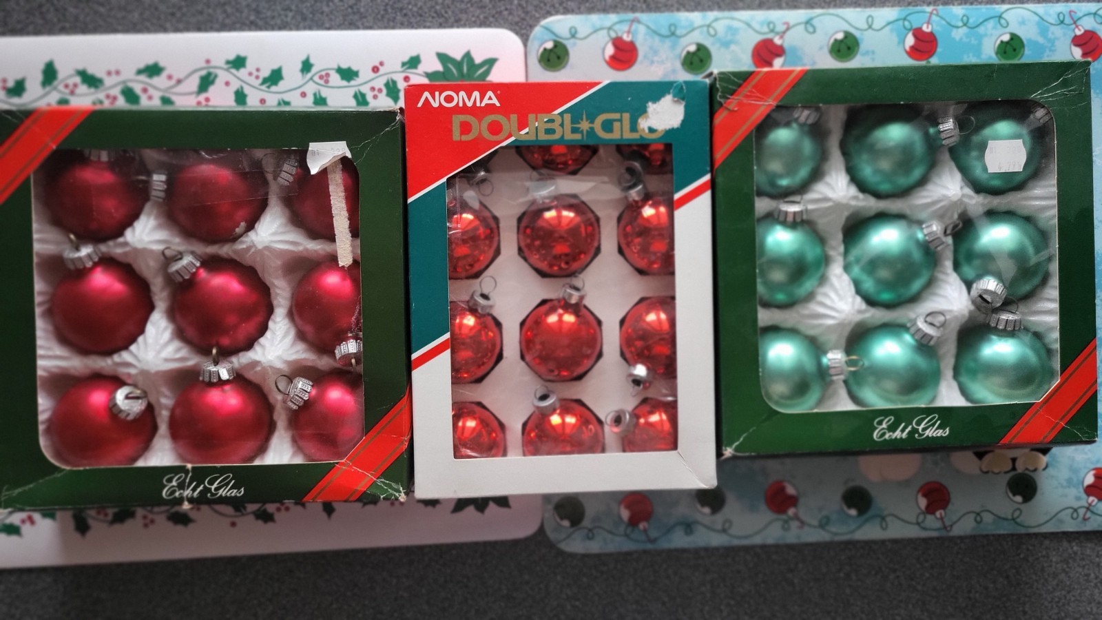 Breakable Green And Red Ball Ornament for Christmas Tree 3 Set