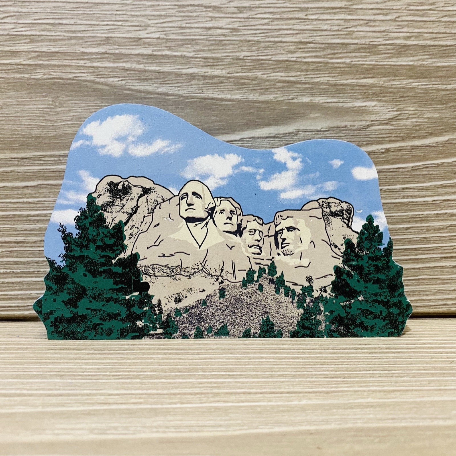 Cat’s Meow Mount Rushmore Wooden Shelf Sitter -2014