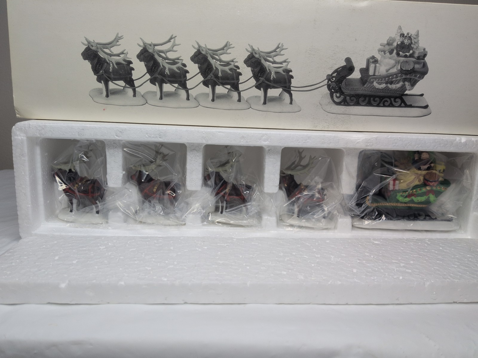 Dept 56 Heritage Village Sleigh and Eight Tiny Reindeer 5611-1 Retired Christmas