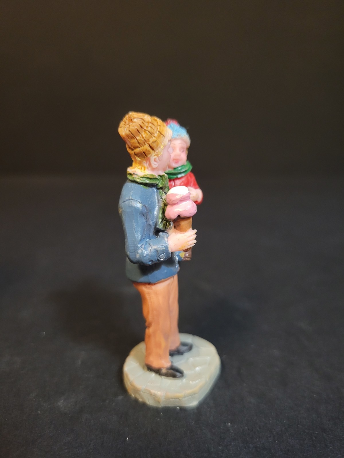 Lemax Christmas Village Town Sharing Ice cream 62318 Father Son Carnival Circus