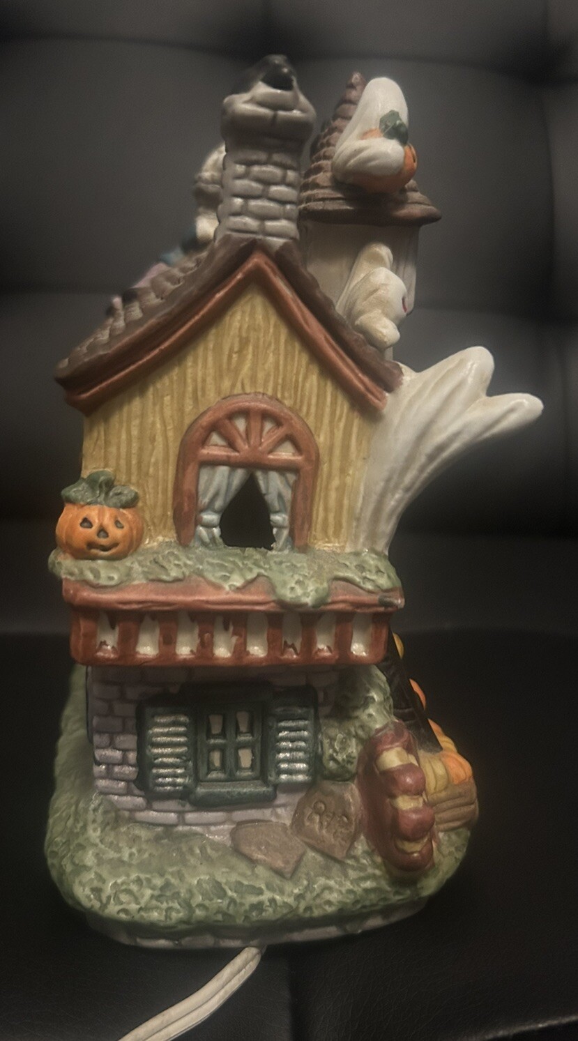 Hand Painted Lighted Porcelain Halloween House Decor 7” With 2 Figurines