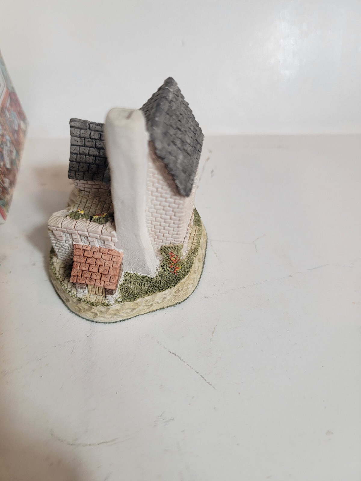 David Winter Cottages The Cobbler 302 The Collectors Guild Collection 1990 VTG