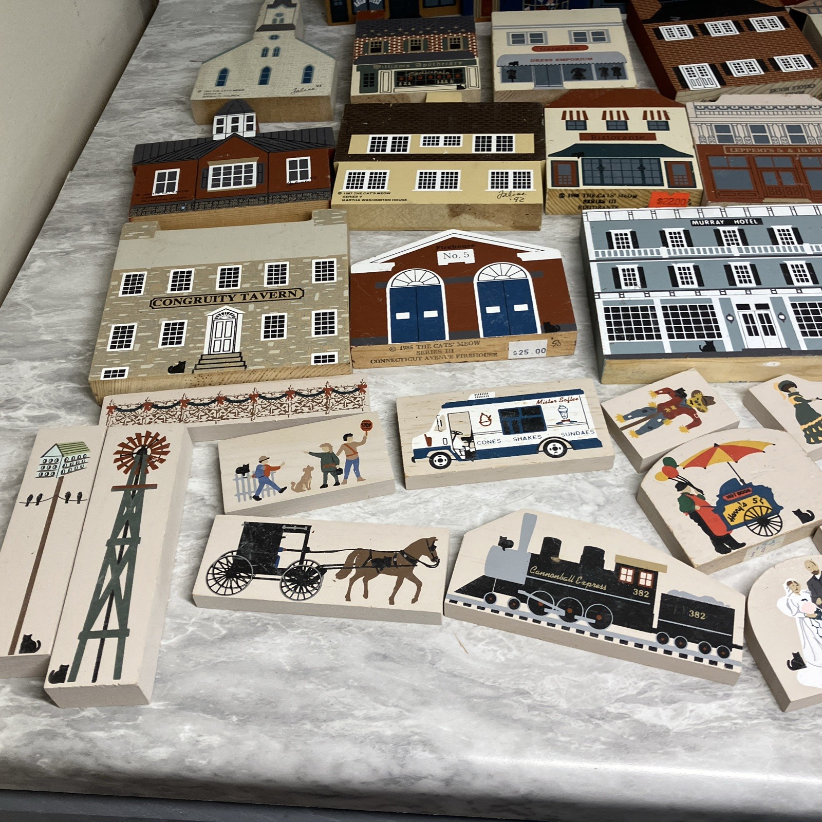 Lot of 90 Pcs The Cat’s Meow Village Collectibles Faline Wooden Houses 80 – 90’s
