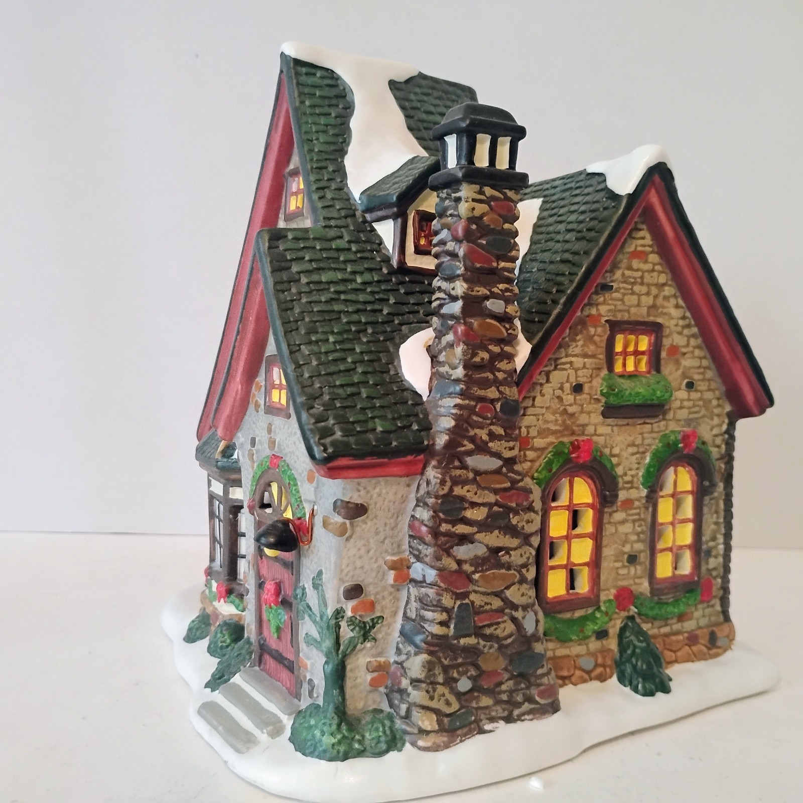 RARE St. Nicholas Square “Grandma’s House” 2003 Village Collection series w/box