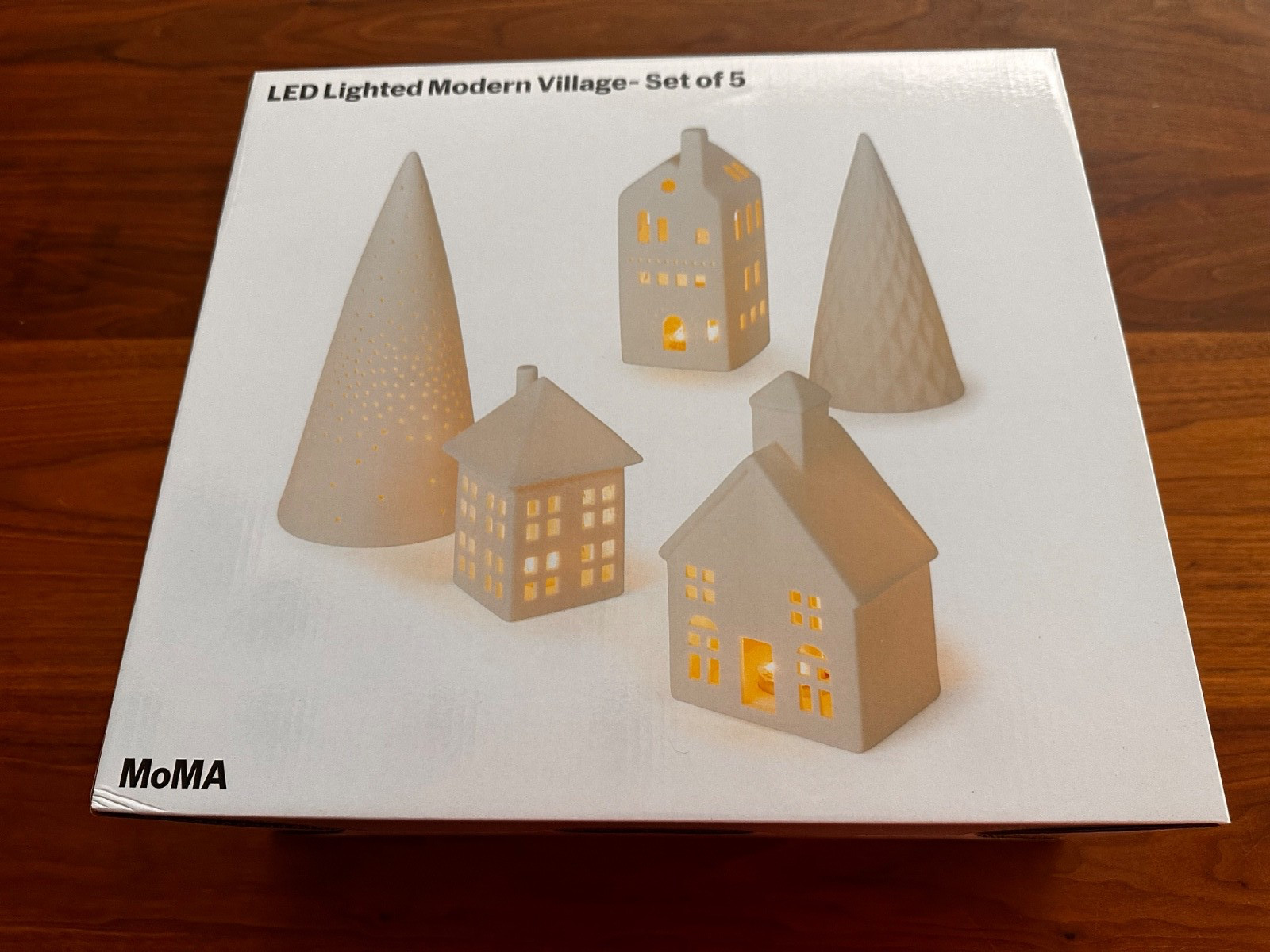 NEW MoMA Illuminated LED Modern Village Cristmas 5 piece set,ceramic.