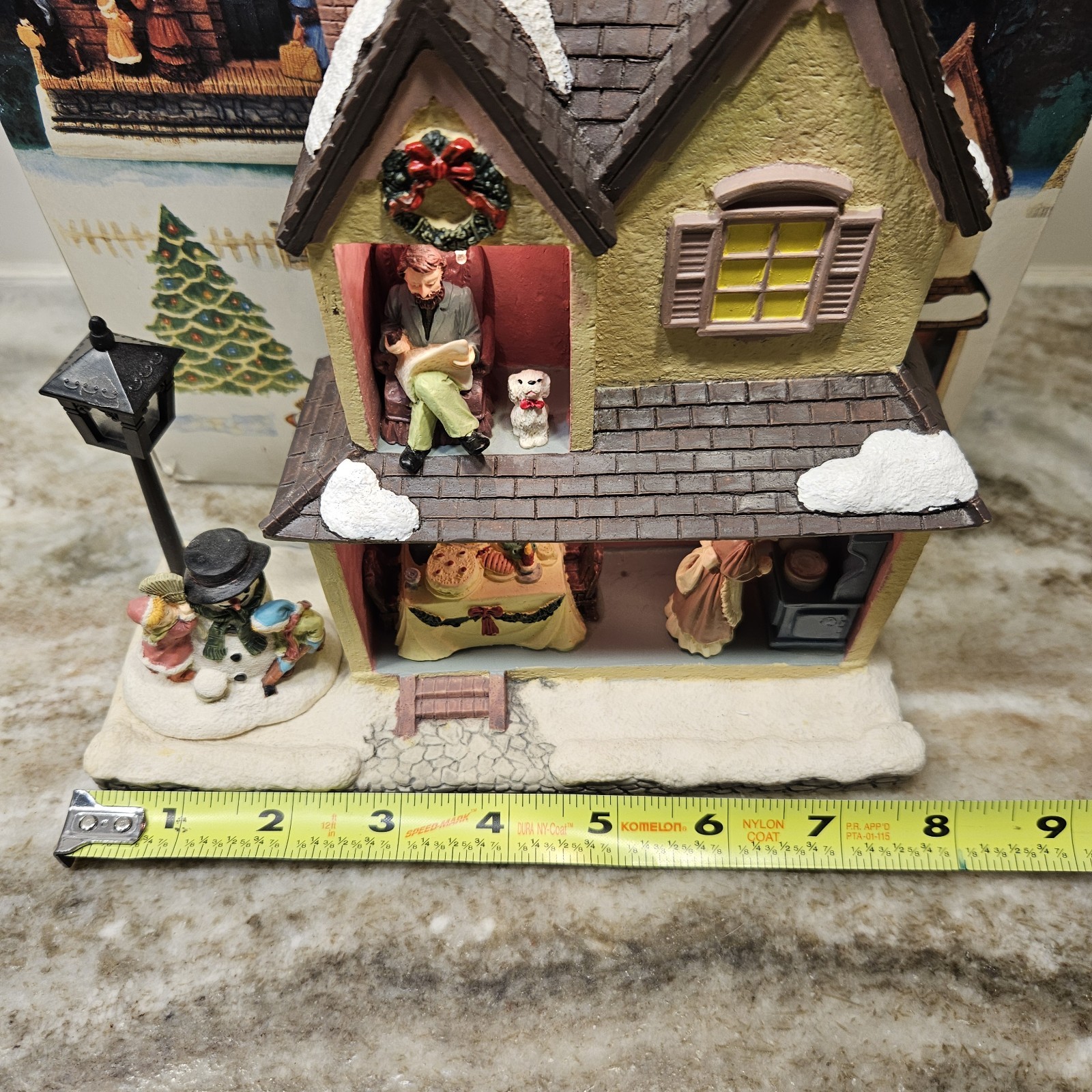 Roman Inc. Dickens Christmas Light Up Battery Christmas House Village figurine