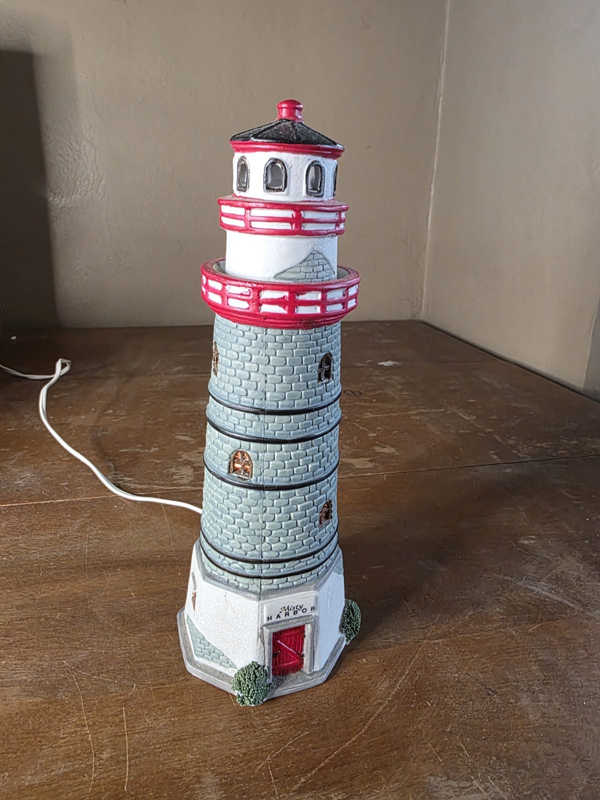 Lemax 1997 “MISTY HARBOR” Lighthouse Plymouth Corners