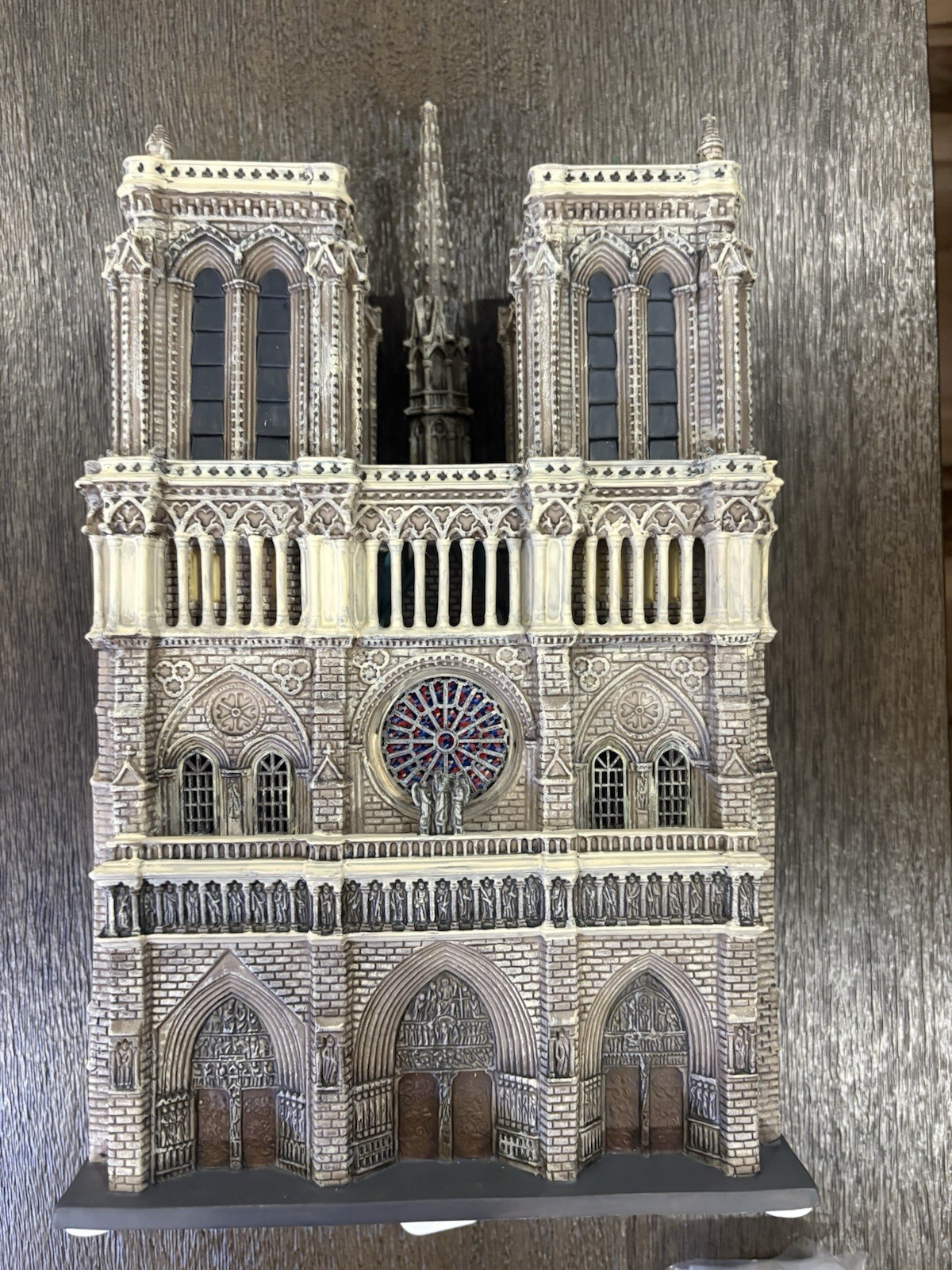 Department 56 Notre Dame Cathedral, Paris- Churches Of The World Retired Read*